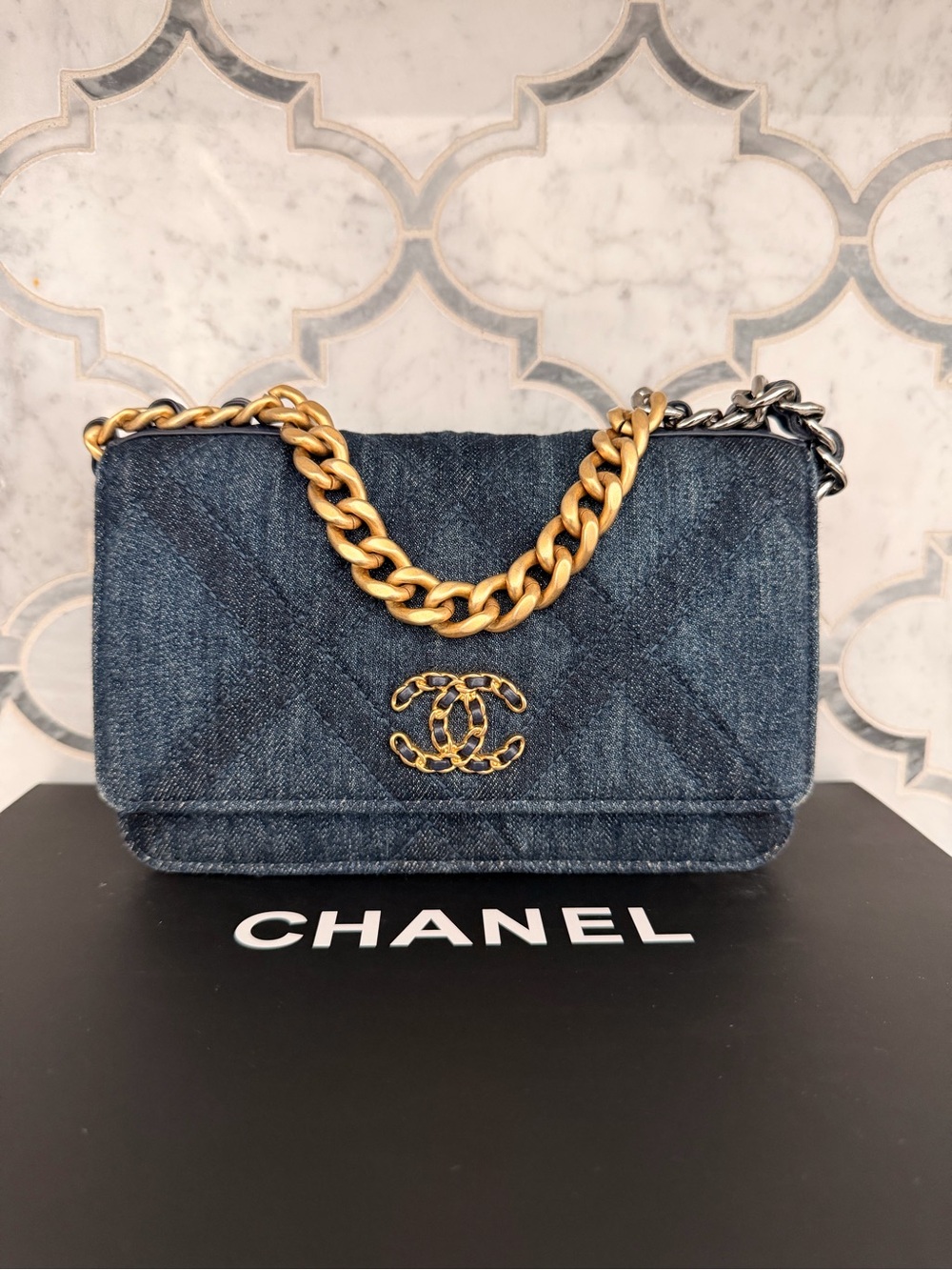 CHANEL 19 Denim Wallet on Chain